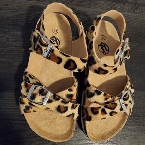 Trary Girls Sandals Adjustable Buckle Causal Sandals for Girls 